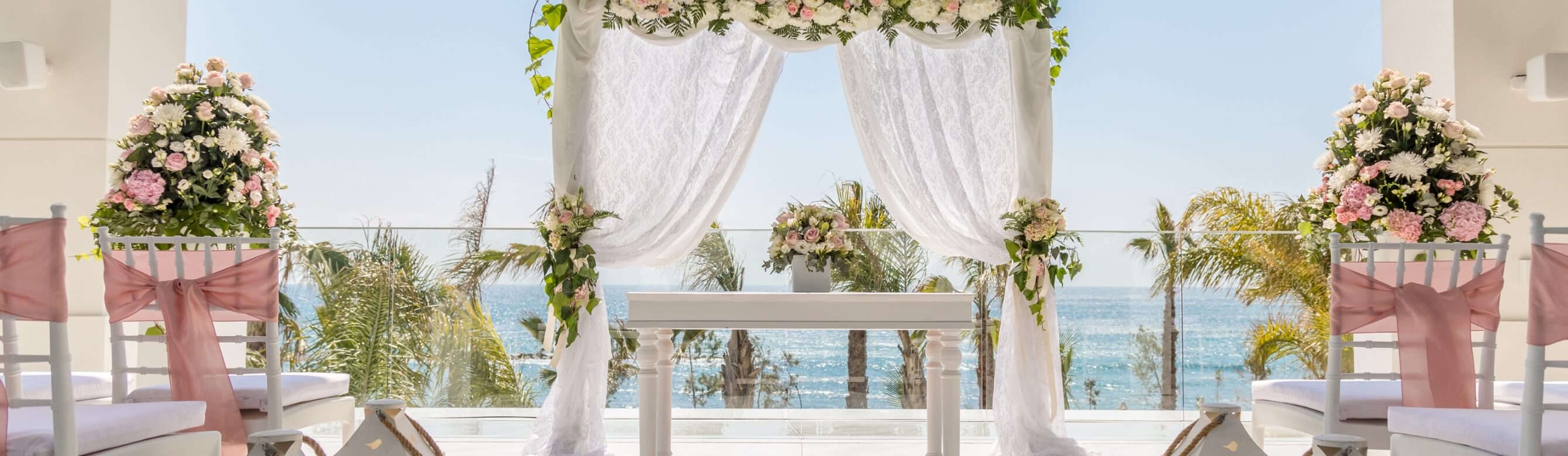 Book your wedding day in Amavi